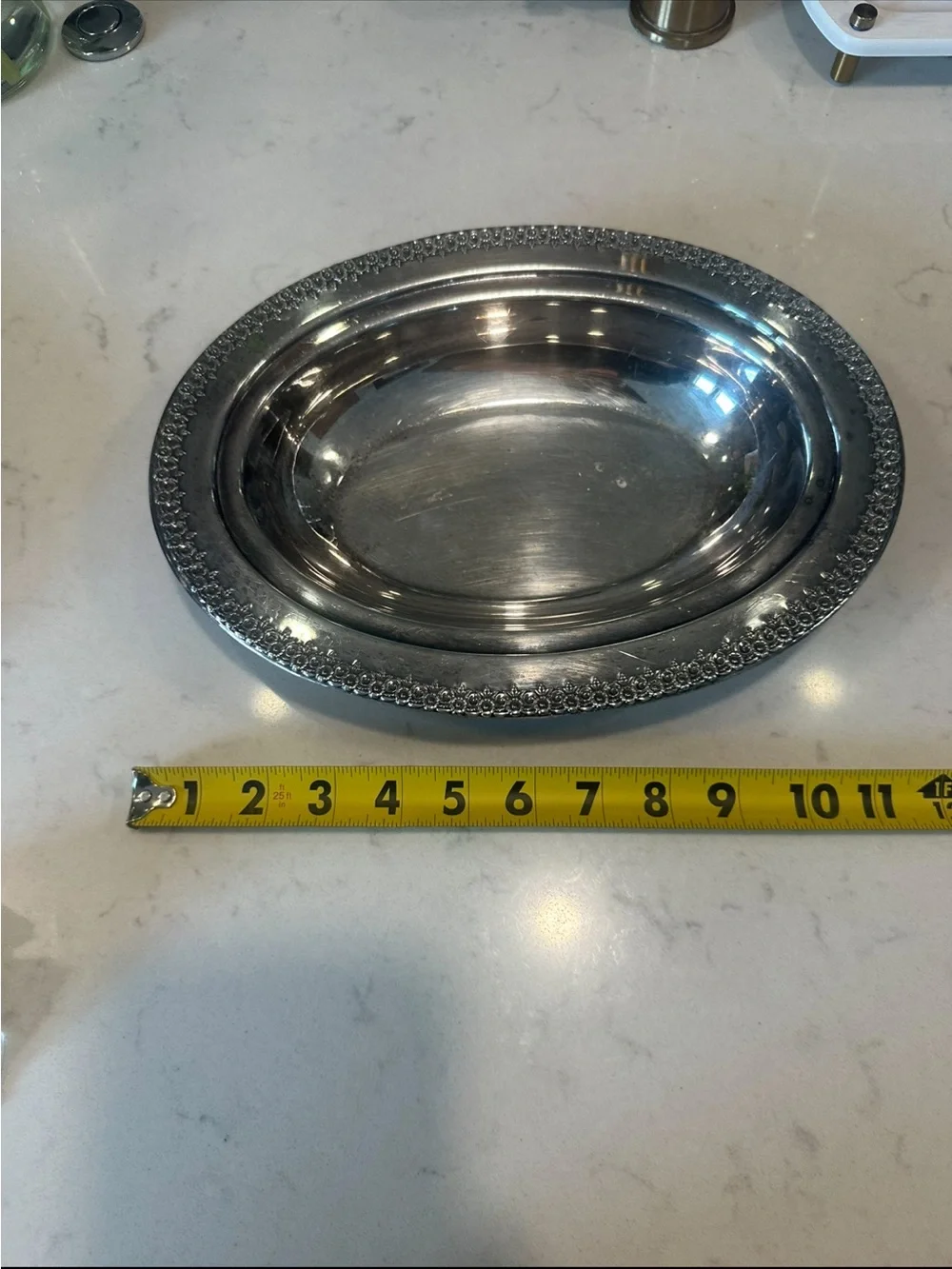 N/A elegant oval